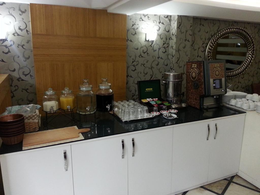 Grand Zeybek Hotel İzmir Buitenkant foto