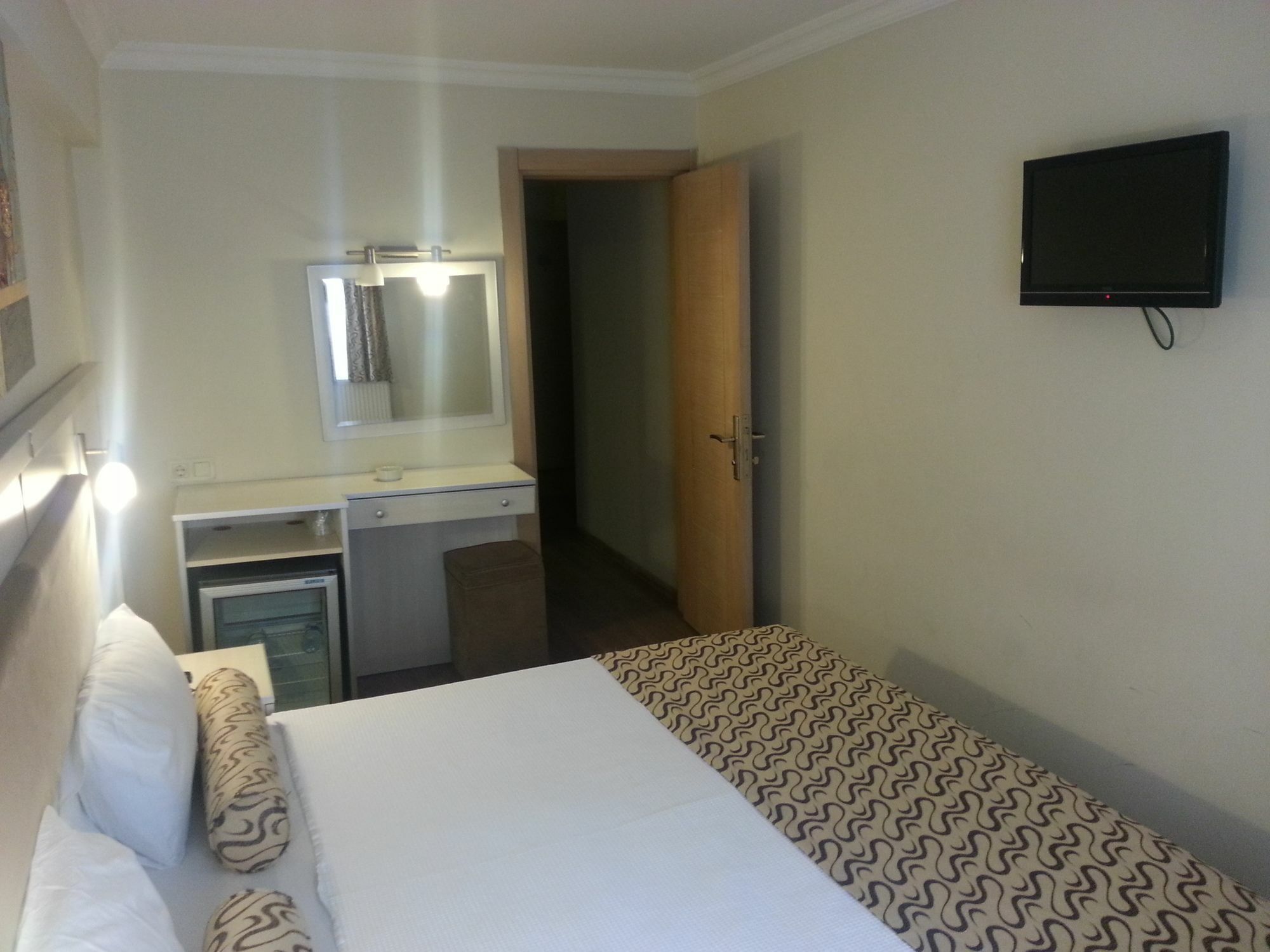 Grand Zeybek Hotel İzmir Buitenkant foto