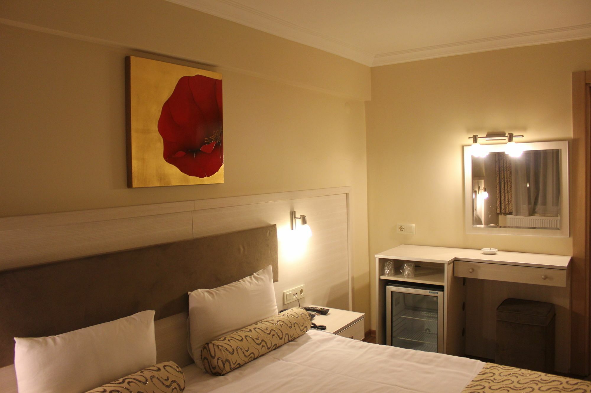 Grand Zeybek Hotel İzmir Buitenkant foto