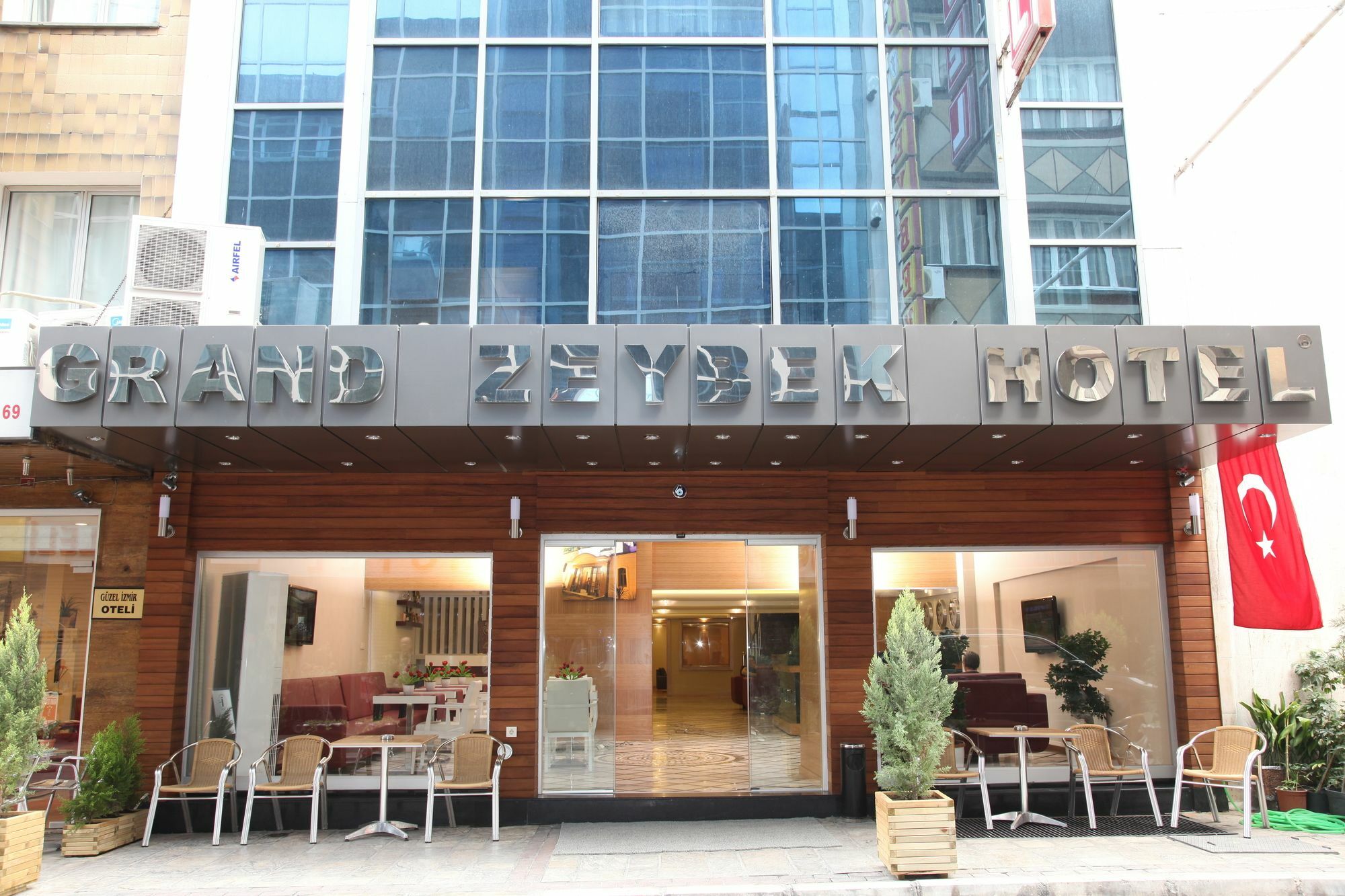Grand Zeybek Hotel İzmir Buitenkant foto